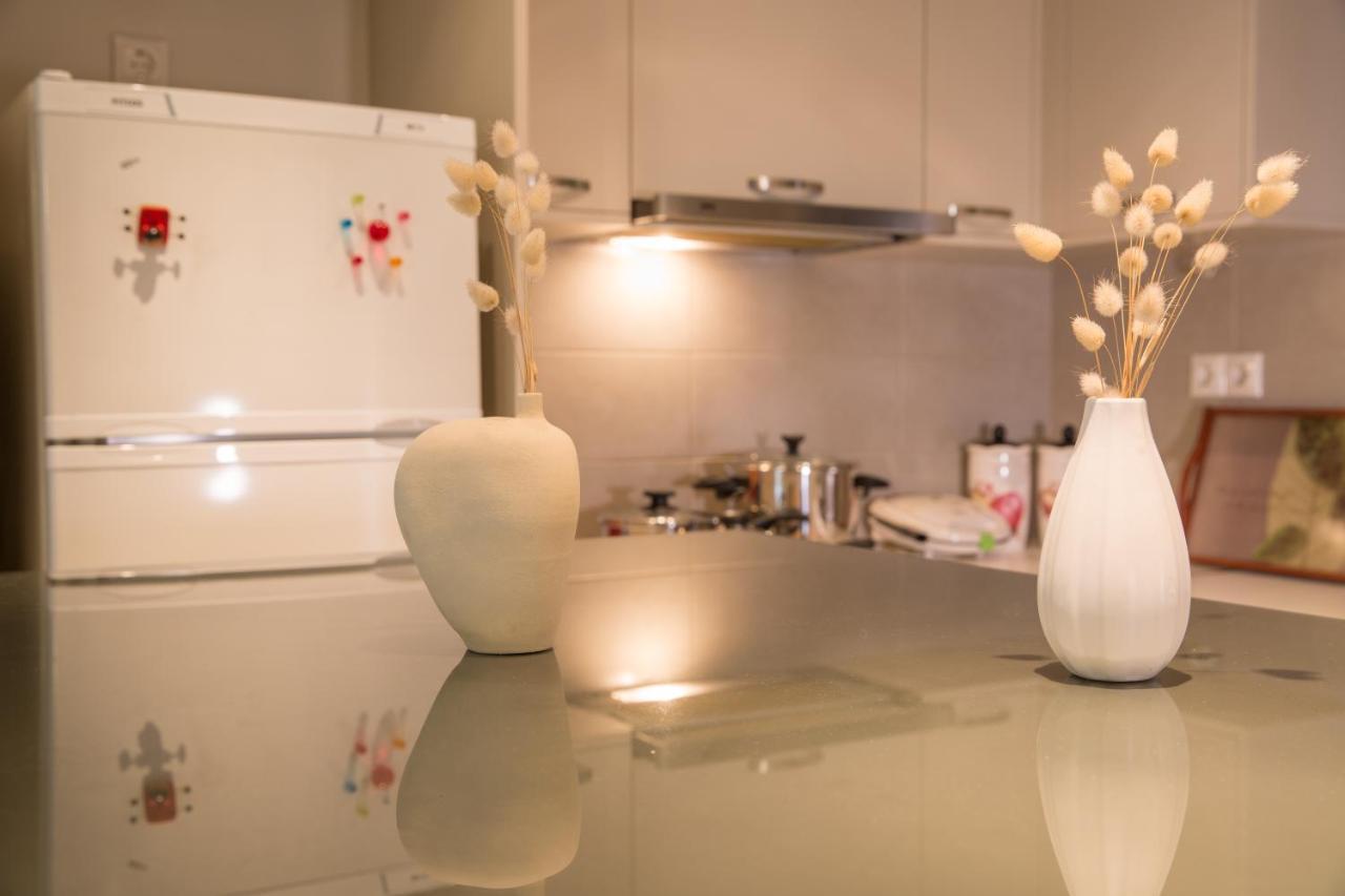 Lovely New Βuild Flat Near Metro - Free Parking Атина Екстериор снимка