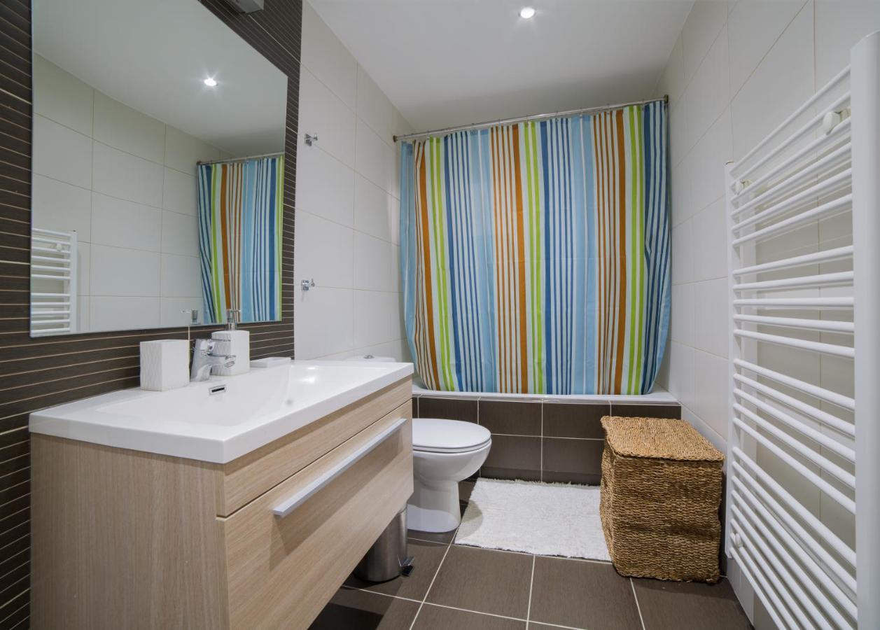 Lovely New Βuild Flat Near Metro - Free Parking Атина Екстериор снимка